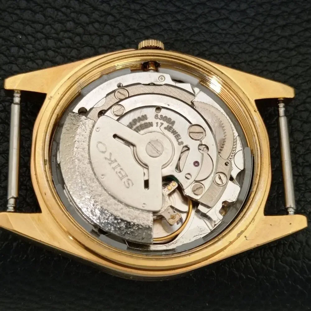 Vintage 1975 Seiko Automatic Mens Gold Watch W/daydate & Gold accents